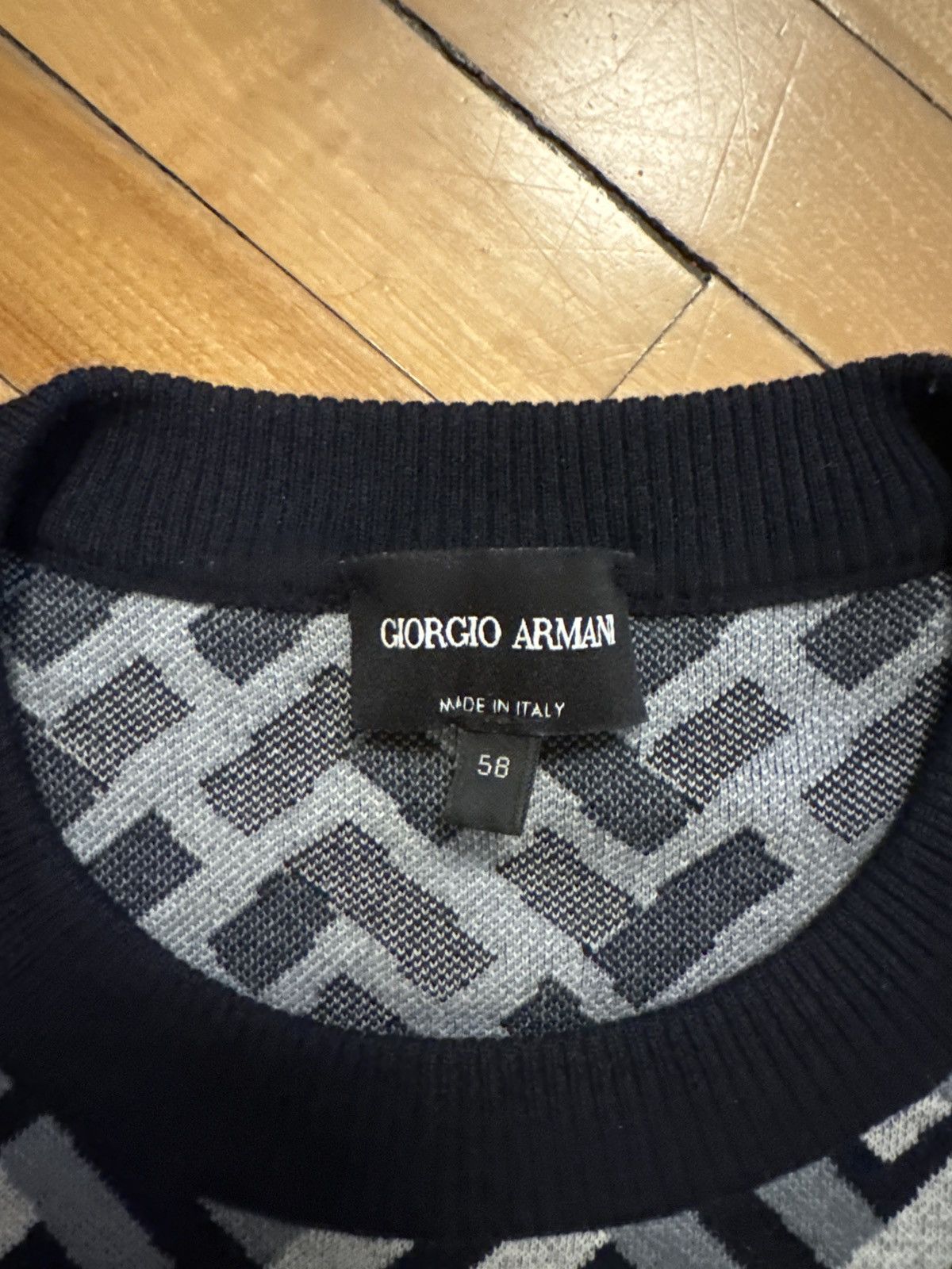 Giorgio Armani Incredible Geometric mode in Italy sweater Size US XXL / EU 58 / 5 - 2 Thumbnail