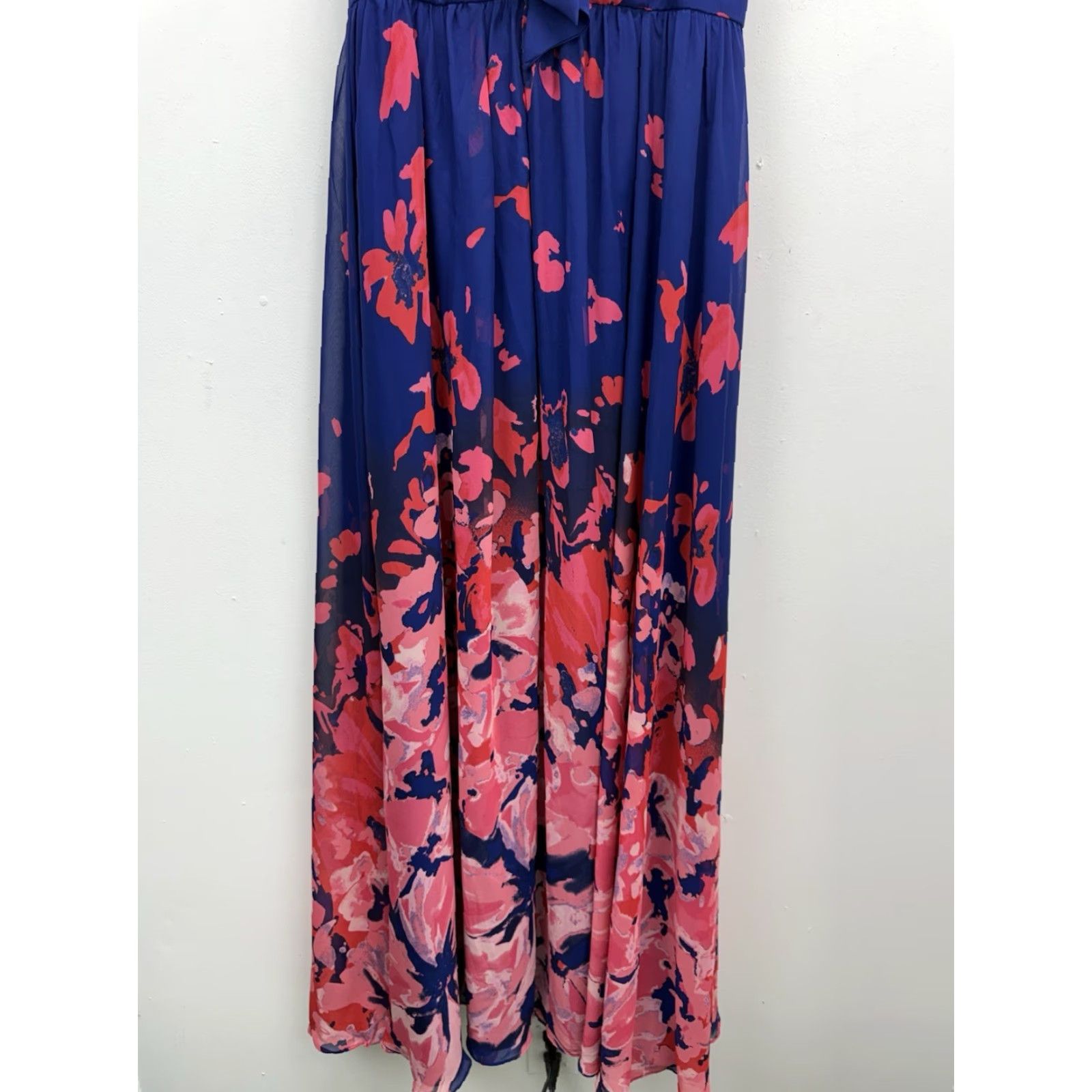 Betsy & Adam Sz 14 Women’s Blue Pink Floral Chiffon Sleeveless Halter Neck Gown