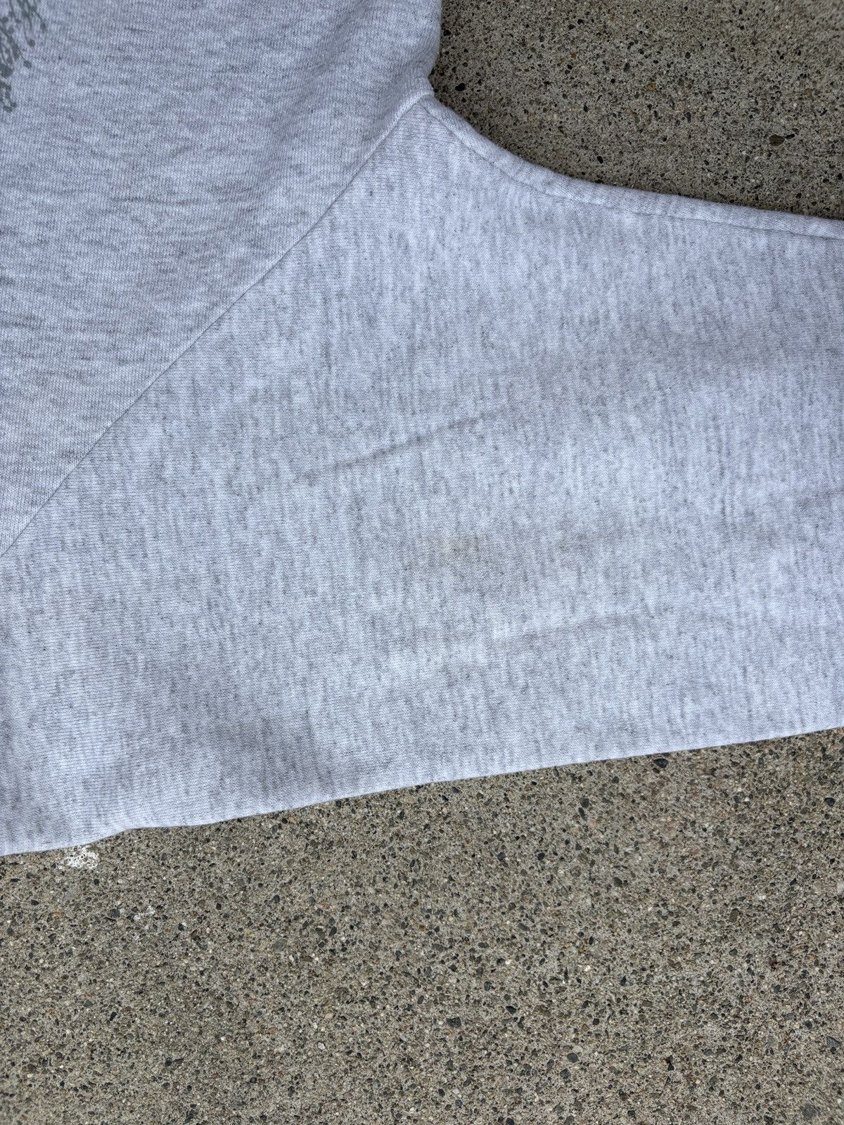 Jerzees × Vintage Vintage 1990 JERZEES Cougar On A Tree Grey Sweater Size XL Size US XL / EU 56 / 4 - 10 Thumbnail