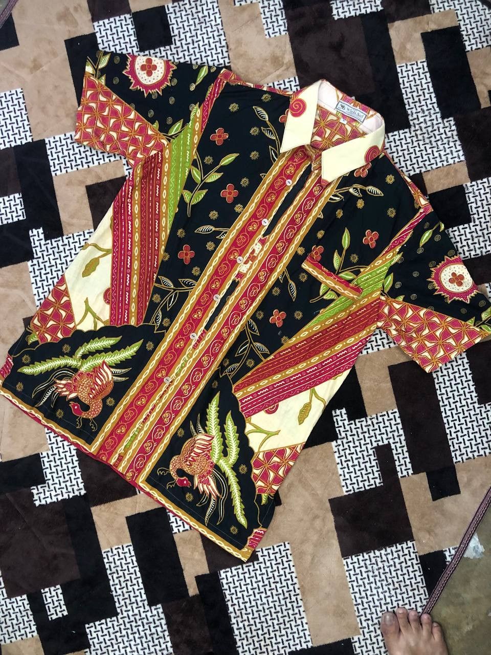 Batik Bay Indonesia Batik Size US M / EU 48-50 / 2 - 7 Thumbnail