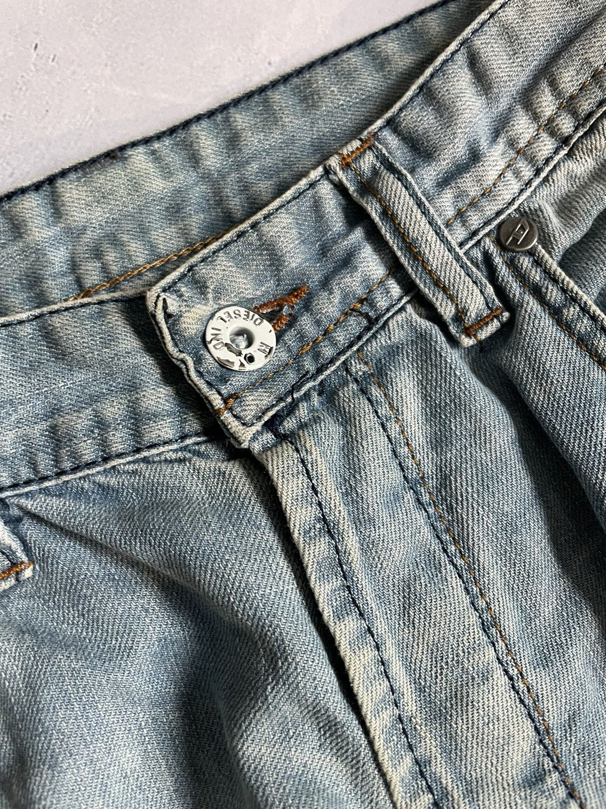 Diesel × Vintage Diesel US33 Denim Pants Faded Printed Size US 32 / EU 48 - 5 Thumbnail