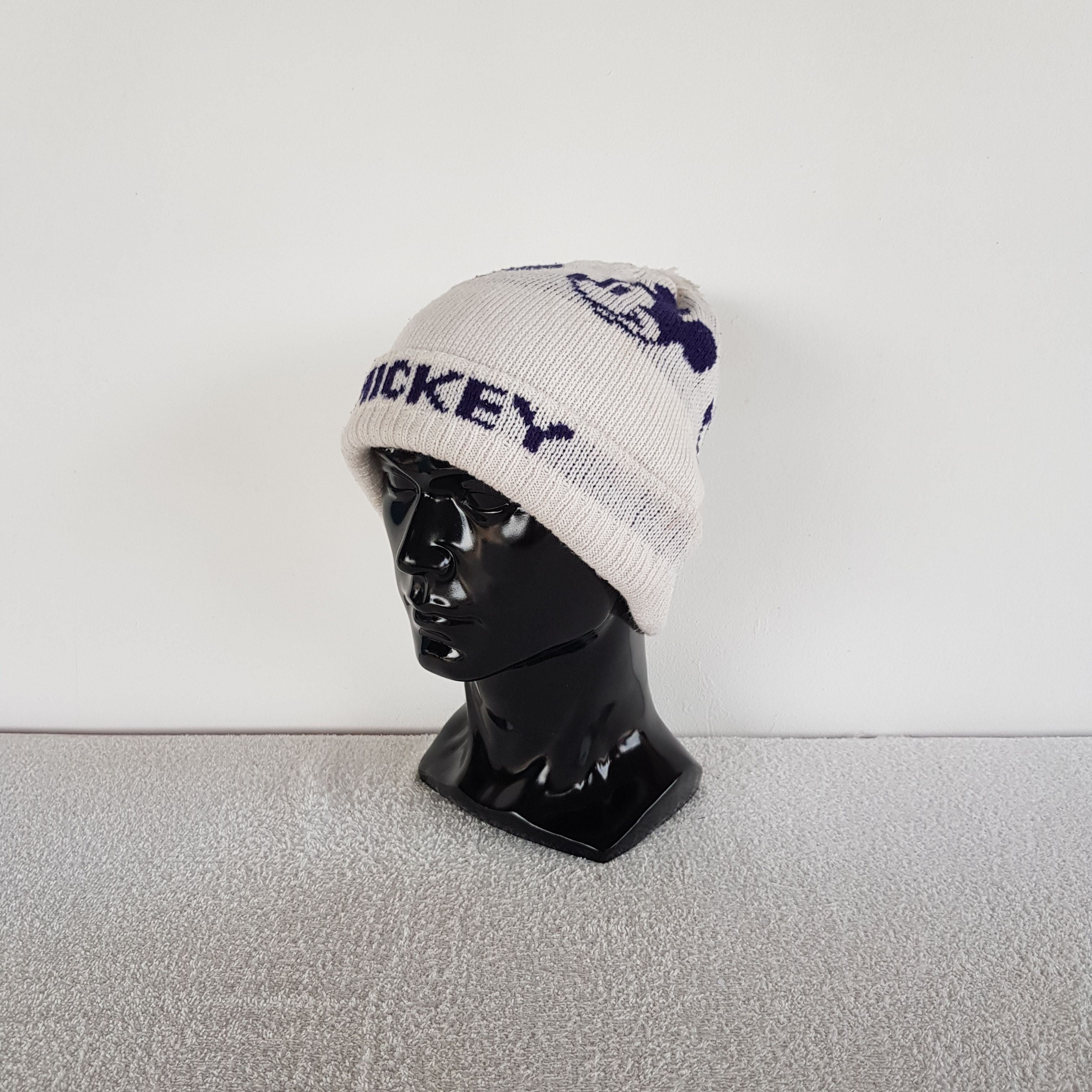 Disney Vintage Mickey Mouse Beanie 90s Disney Cartoon Snow Caps Hat Size ONE SIZE - 1 Thumbnail