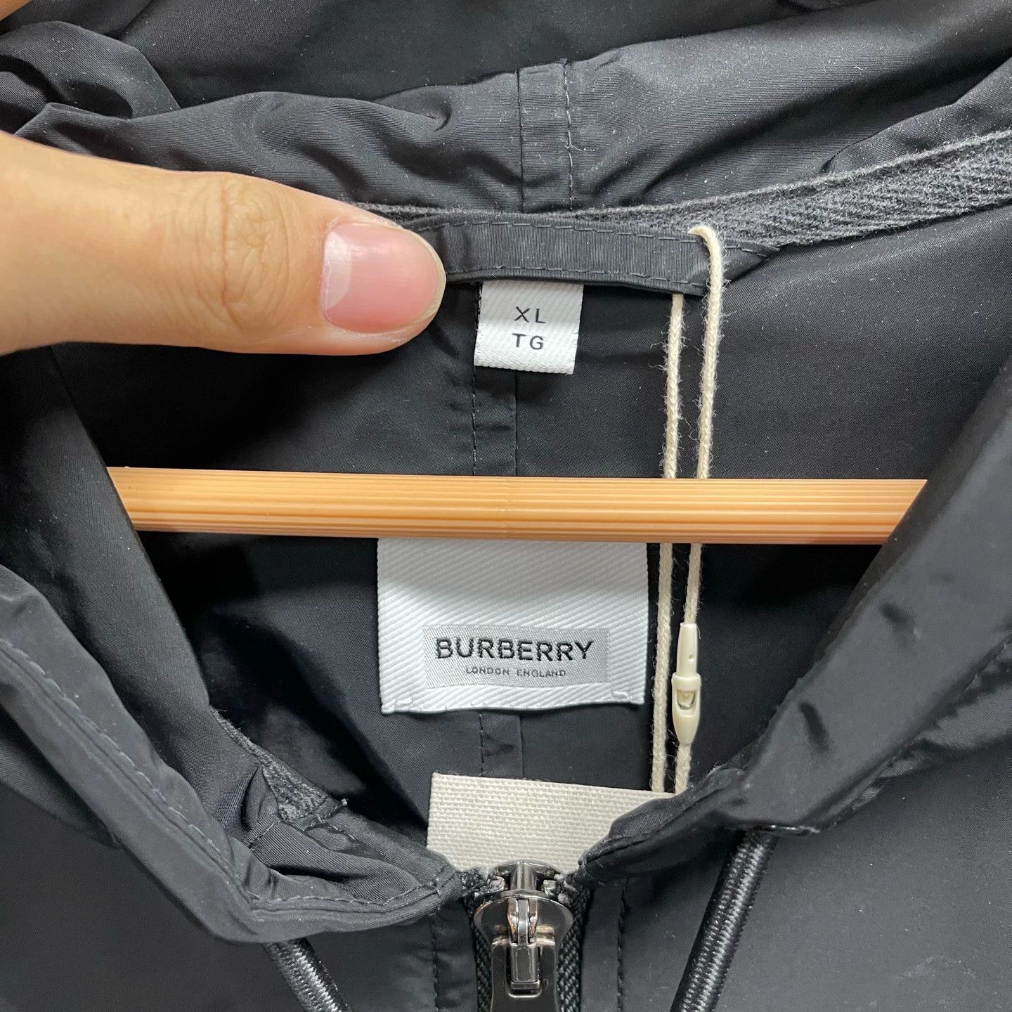 Burberry Burberry check paneled hooded jacket XL Size US XL / EU 56 / 4 - 3 Thumbnail