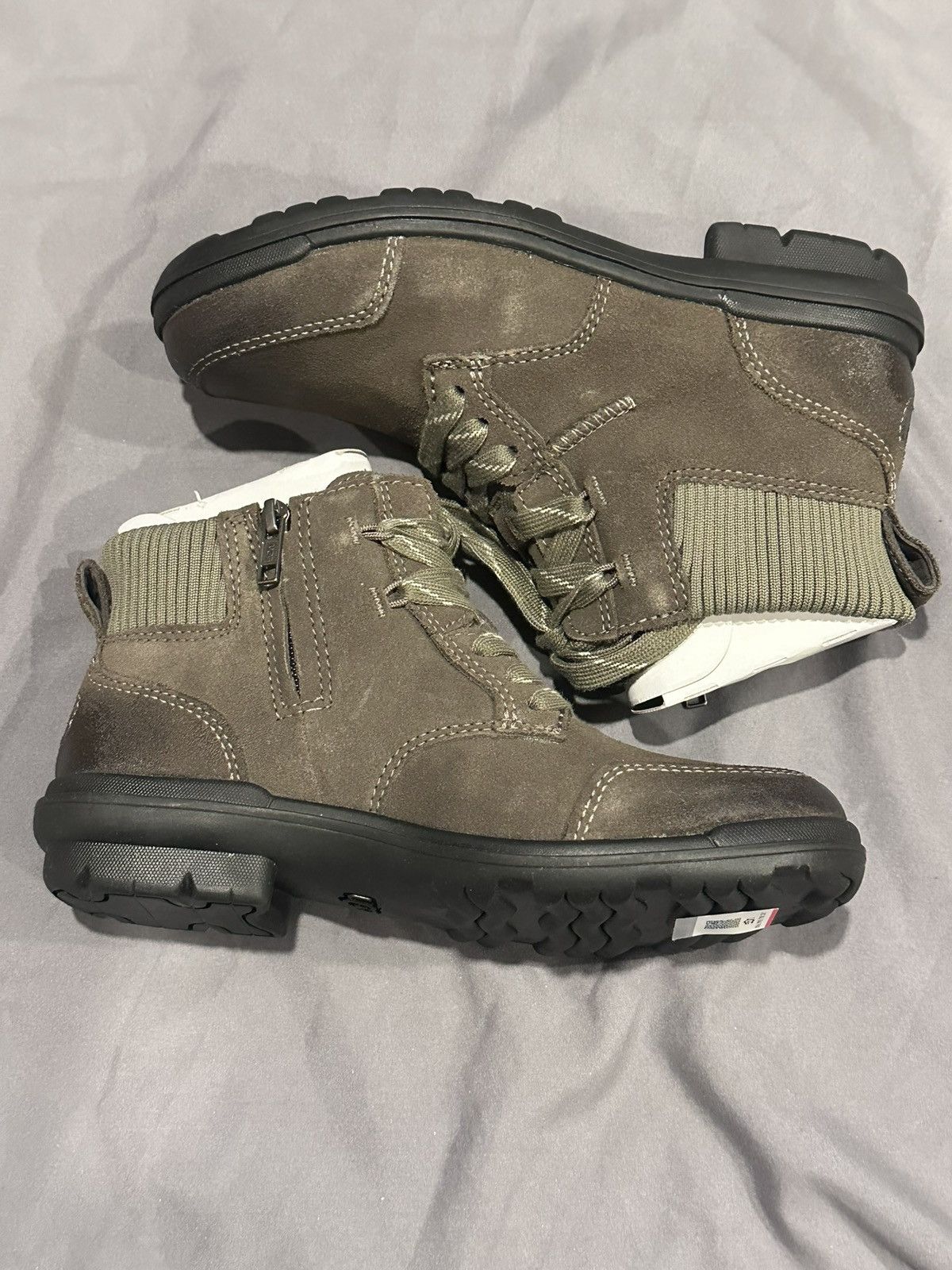 Ugg UGG Lace-Up/Zip Waterproof Leather Bootie 6.5 Size US 6.5 / IT 36.5 - 5 Thumbnail