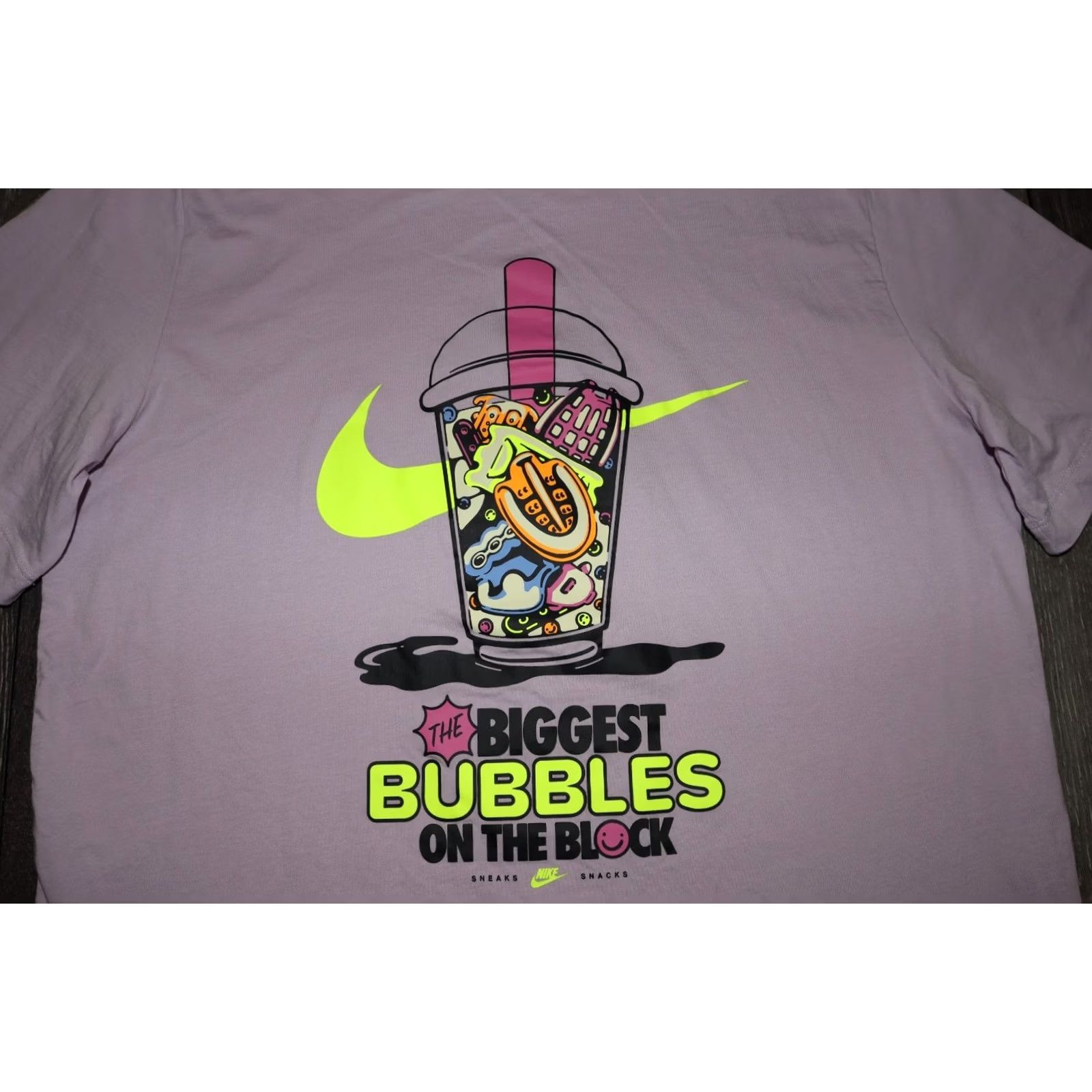 Nike NIKE SPORTSWEAR T-Shirt MEN'S LARGE Multicolor COLORFUL Crew Neck "BIGGEST BUBBLES ON THE BLOCK" HJ0770-537 Size US L / EU 52-54 / 3 - 2 Thumbnail