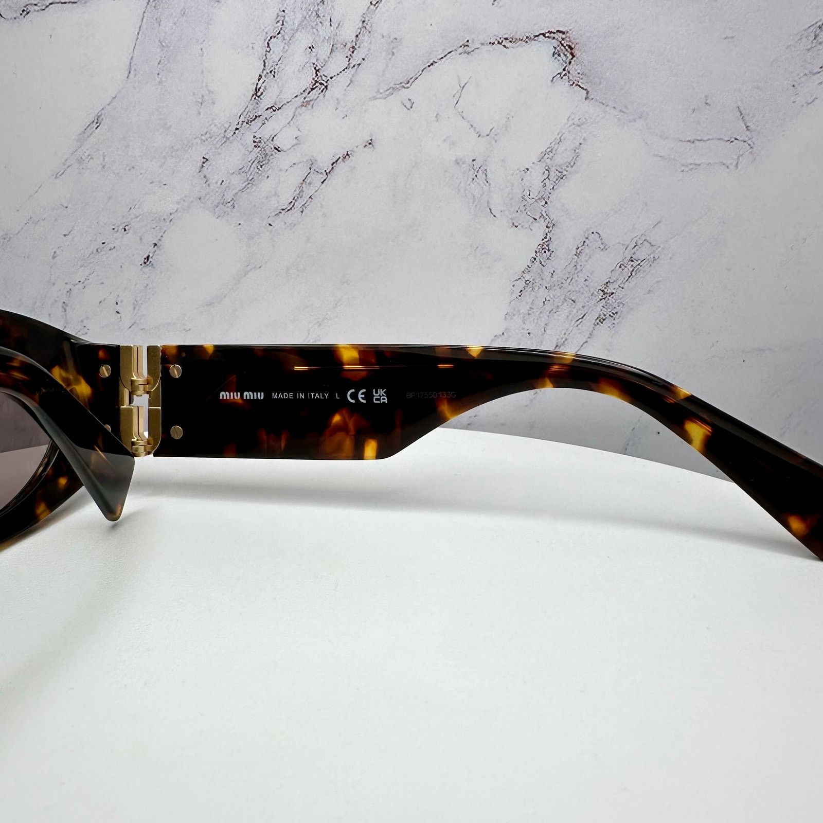 Miu Miu New MIU MIU Sunglasses Brown Tortoise Shell Oval Gold Logo Size ONE SIZE - 8 Thumbnail