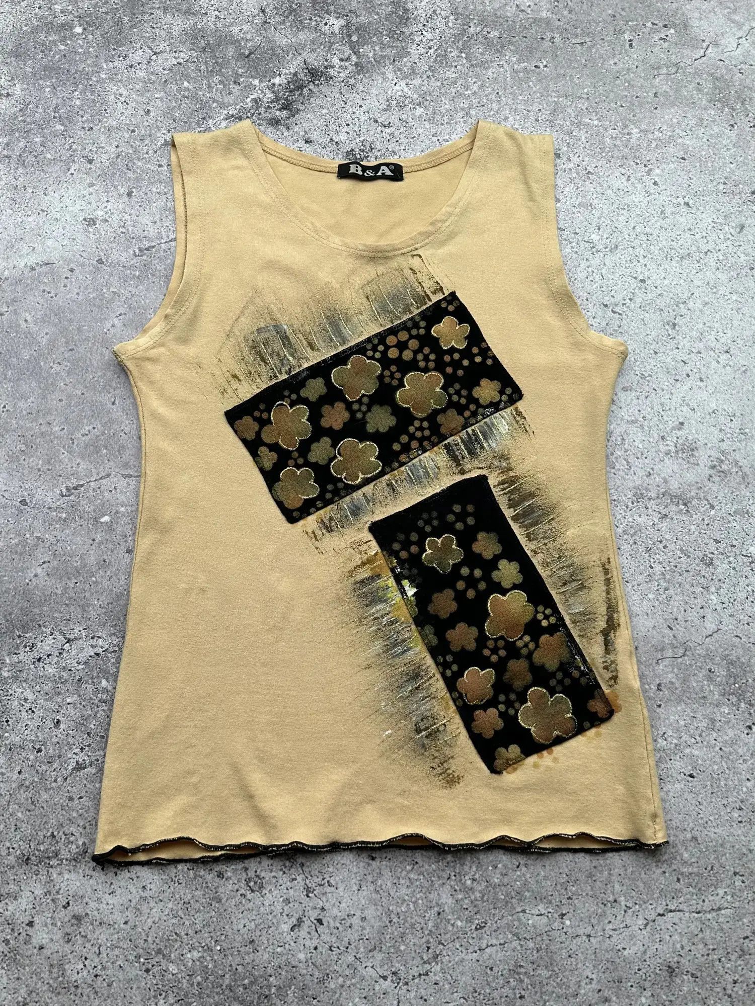 Japanese Brand Vintage Printed Tank Top C404(V556)(E8) Size S / US 4 / IT 40 - 1 Thumbnail