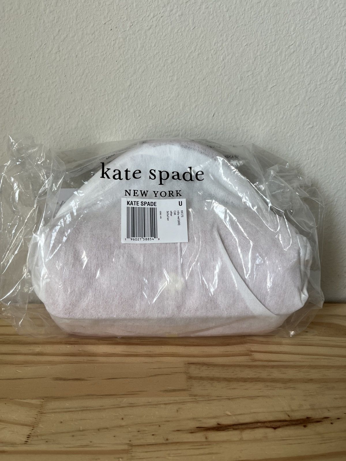 Kate Spade Kate Spade Heart Barrel Quilted Crossbody Size ONE SIZE - 13 Thumbnail