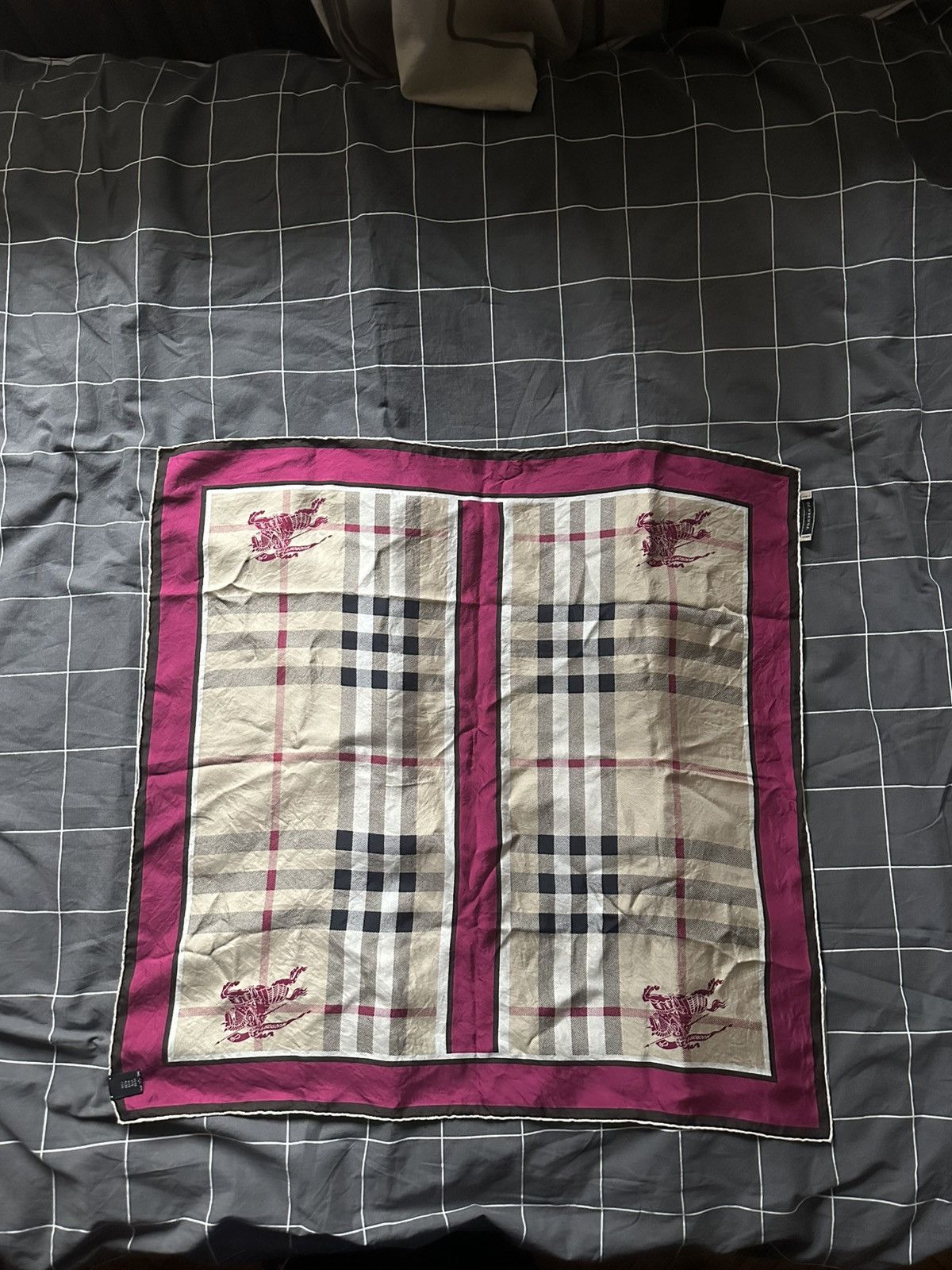 Burberry burberry vintage silk scarf Size ONE SIZE - 1 Thumbnail