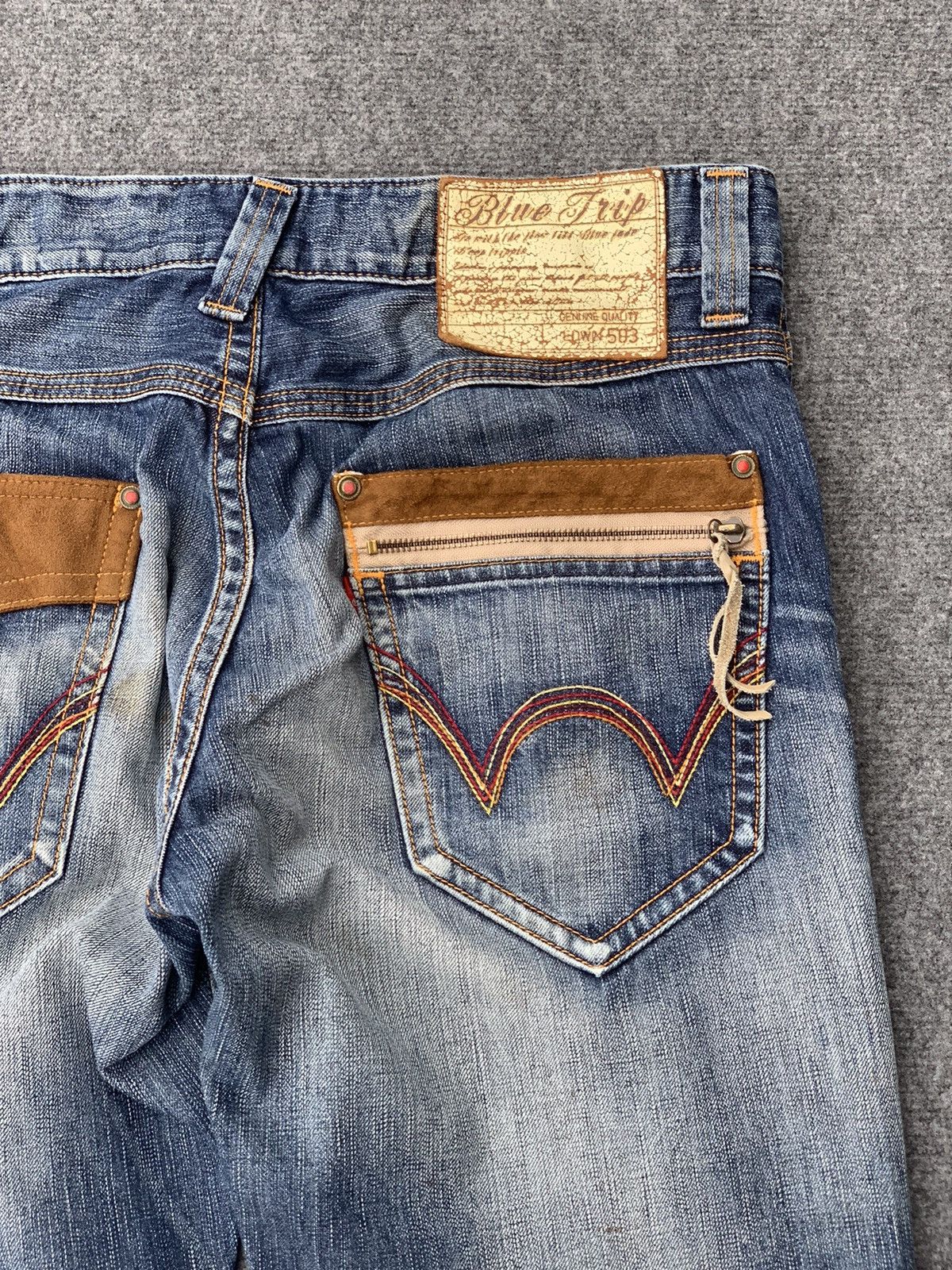 Edwin Flare Edwin Blue Trip 503 dirty faded. Size US 34 / EU 50 - 4 Thumbnail