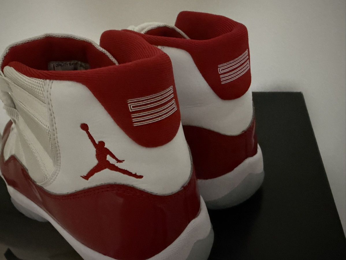 Jordan Brand Jordan 11 cherry Size US 9.5 / EU 42-43 - 3 Thumbnail