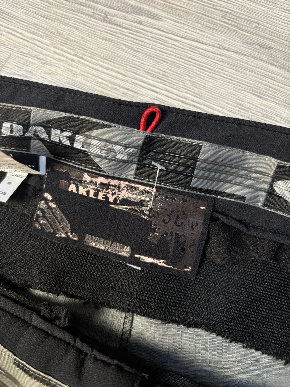 Oakley Oakley vintage shorts man size 36 Size US 36 / EU 52 - 13 Thumbnail