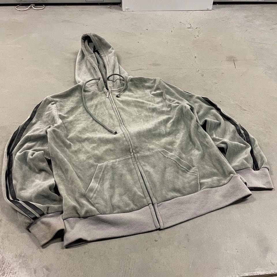 Vintage vintage y2k velour hoodie Size US L / EU 52-54 / 3 - 1 Thumbnail