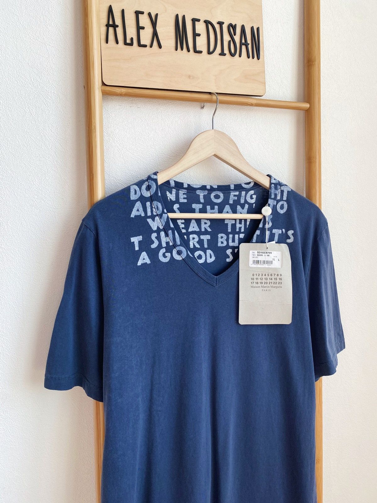 Maison Margiela MAISON MARTIN MARGIELA AIDS garment dyed v- neck t-shirt Size US L / EU 52-54 / 3 - 2 Thumbnail