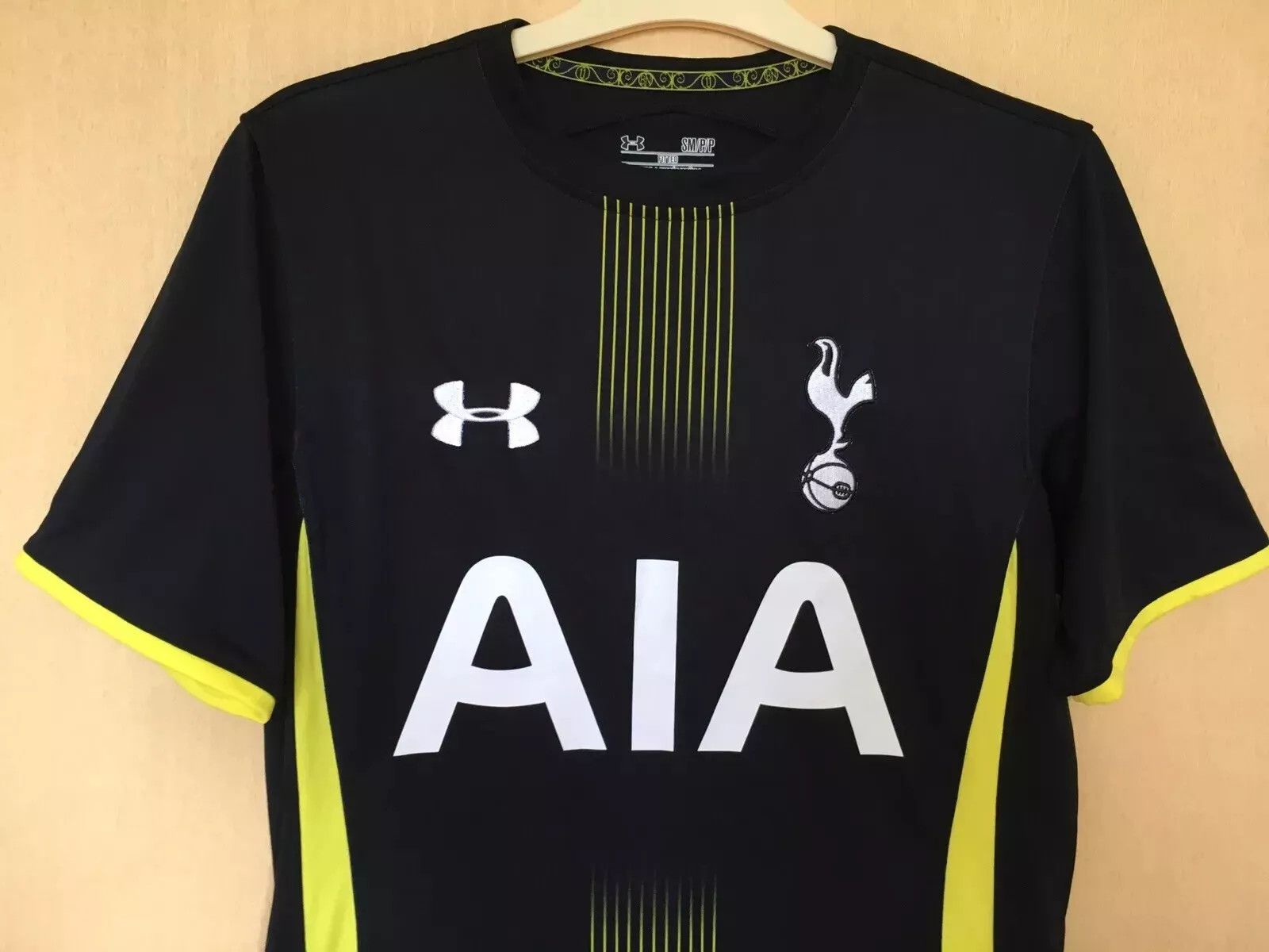 Under Armour TOTTENHAM HOTSPUR 2014 2015 AWAY SOCCER JERSEY SHIRT MENS Size US S / EU 44-46 / 1 - 3 Thumbnail