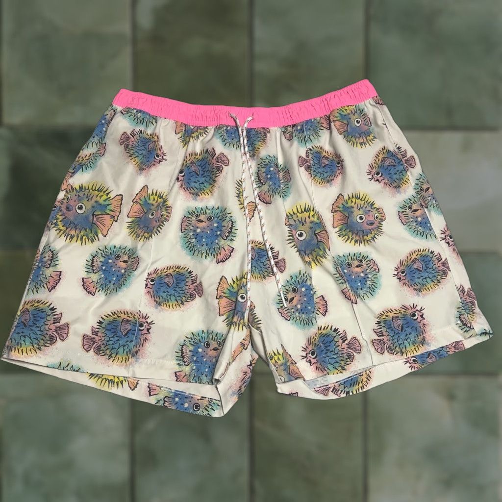 Chubbies Chubbies Puffer Fish Swim Trunks 5.5” XXL Men Trunks Multicolor Neon Puffer Fish Swim Trunks Size US 39 - 1 Thumbnail