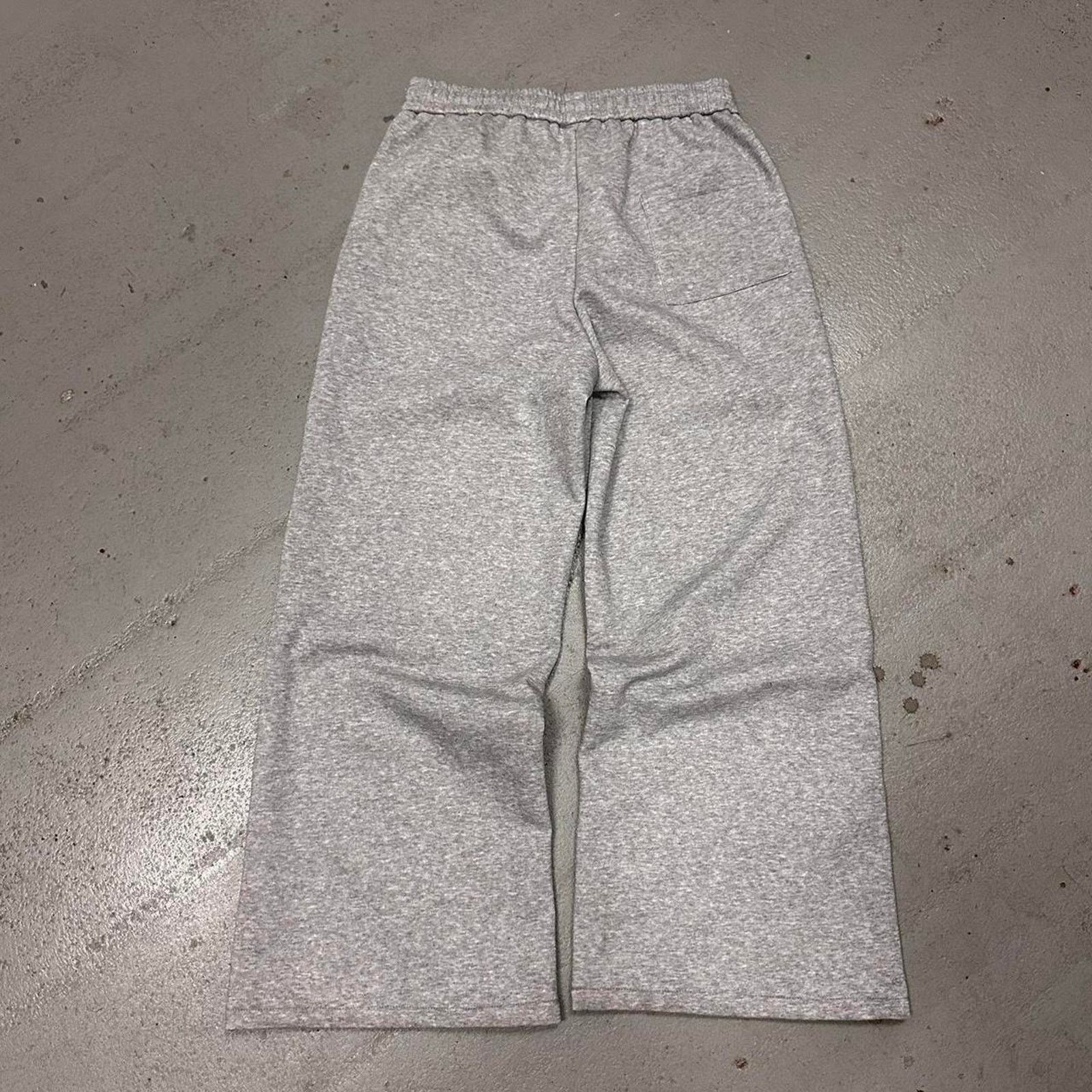 Other Baggy grey wide leg essential sweatpants Size US 32 / EU 48 - 2 Thumbnail