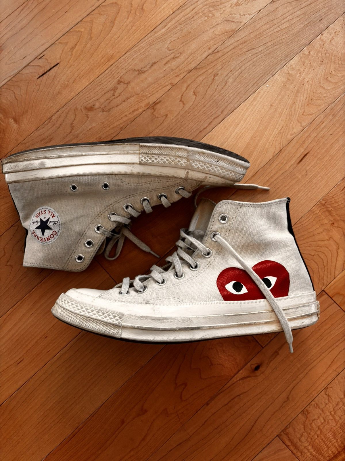 CDG PLAY x CONVERSE HI-TOP WHITE