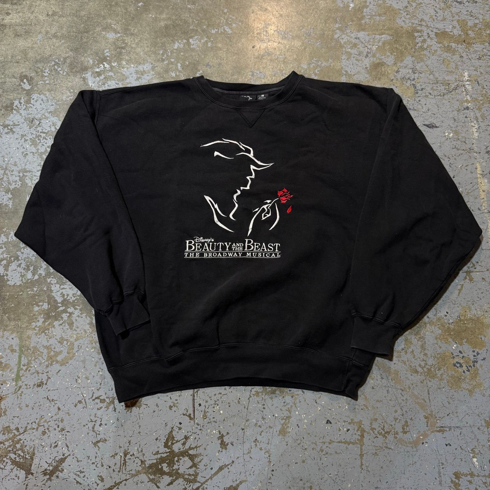 Disney Vintage Disney Beauty And The Beast Broadway Crewneck Sz L Size L / US 10 / IT 46 - 1 Thumbnail