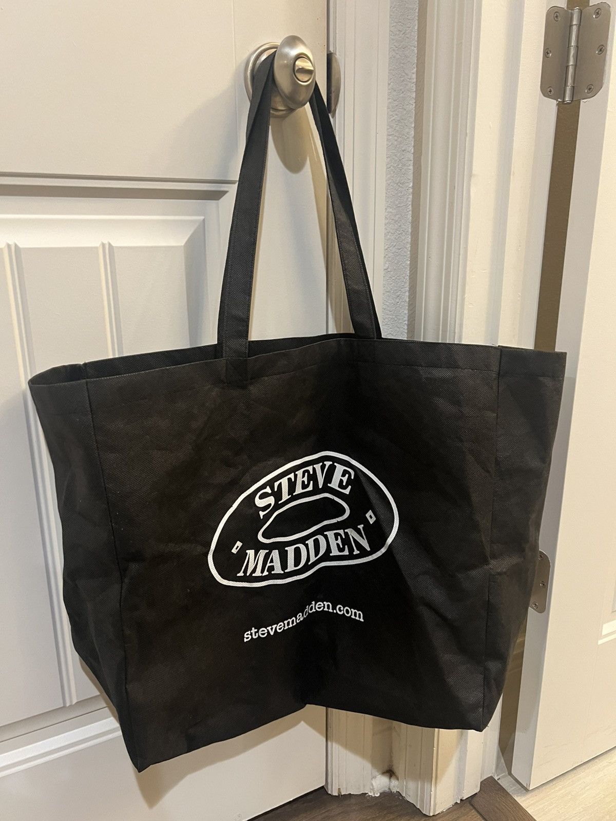 Steve Madden Steve Madden Shoe Store Promo Shopping Bag Black & White Size ONE SIZE - 2 Thumbnail
