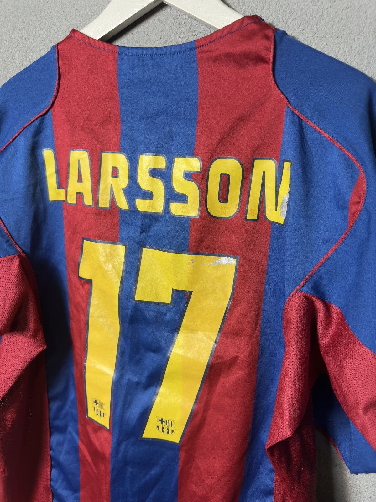 Nike × Vintage FC Barcelona 2004-2005 Home football jersey Nike #17 Larsson Size US XL / EU 56 / 4 - 11 Thumbnail