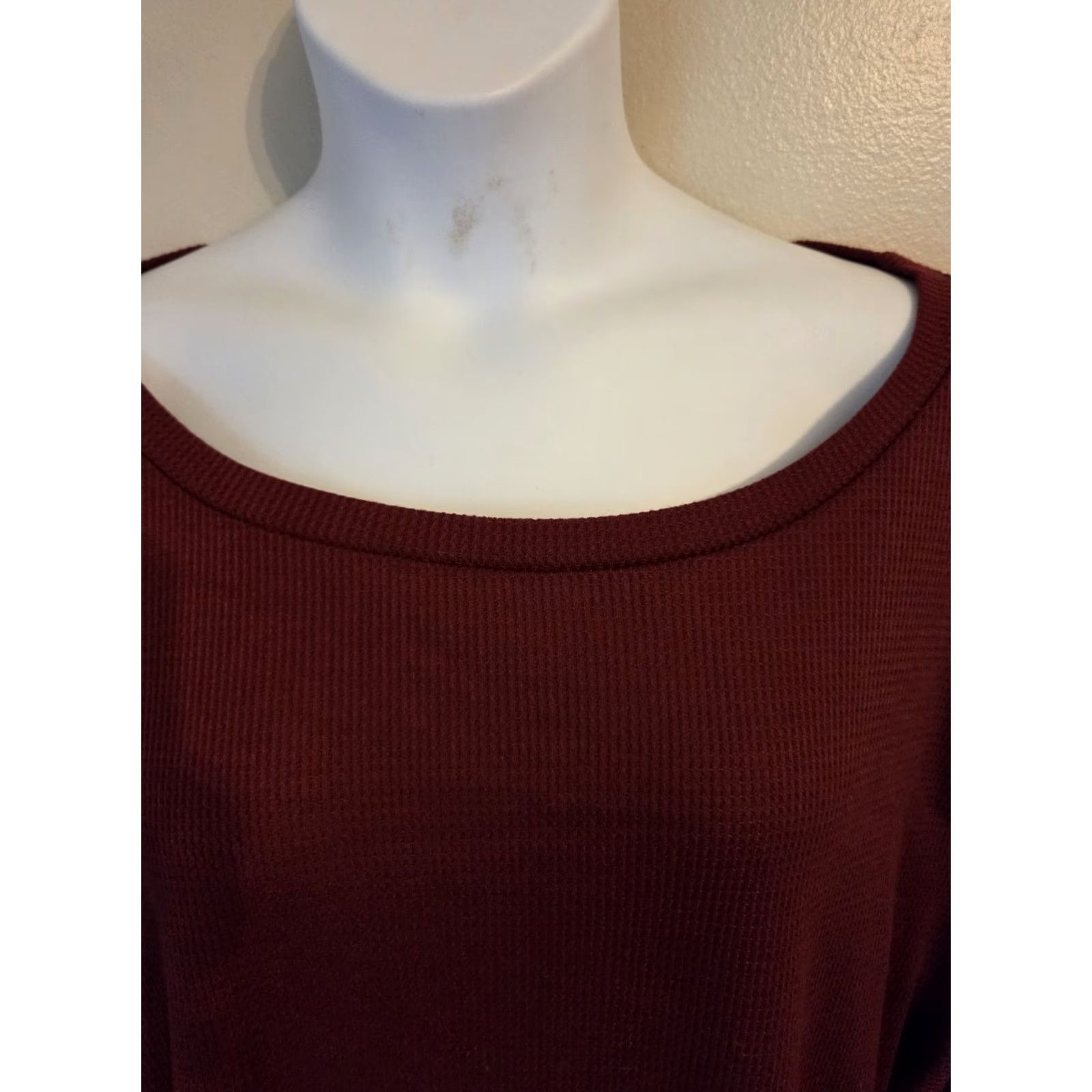 Vintage Bloomchic Burgundy Embroidered Floral Waffle Knit Balloon Sleeve Top 30 6X Plus Red Women's Blouse Long Sleeve Round Neck Casual Travel Party/Cocktail Size 4XL / US 24-26 - 2 Thumbnail