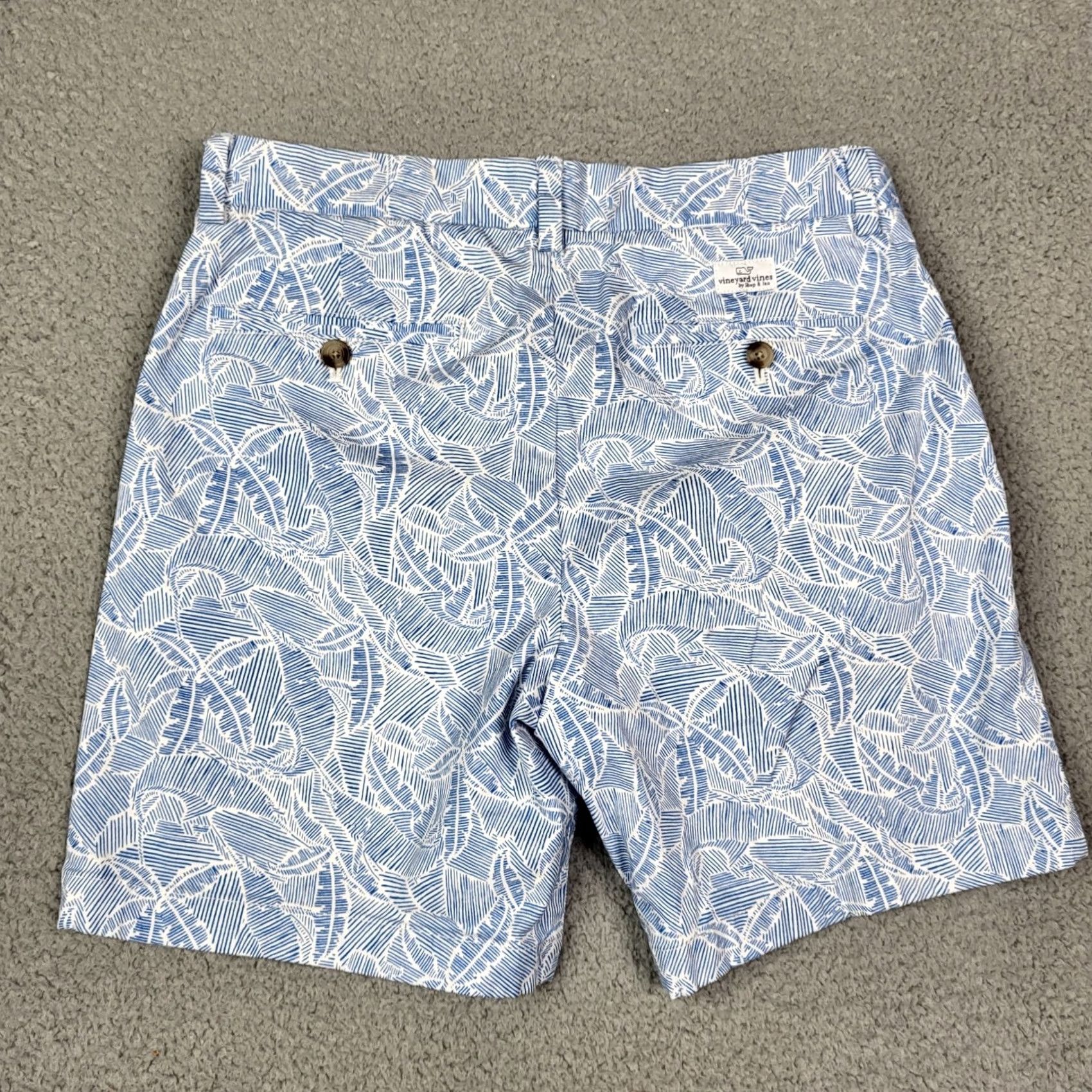 Vineyard Vines Vineyard Vines BREAKER Men’s Blue White Floral Print Short 30 Size US 30 / EU 46 - 7 Thumbnail