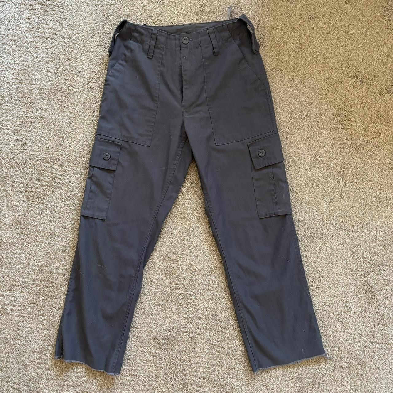Urban Outfitters Urban Outfitters Gray Cargo Pants Size 26" / US 2 / IT 38 - 1 Thumbnail