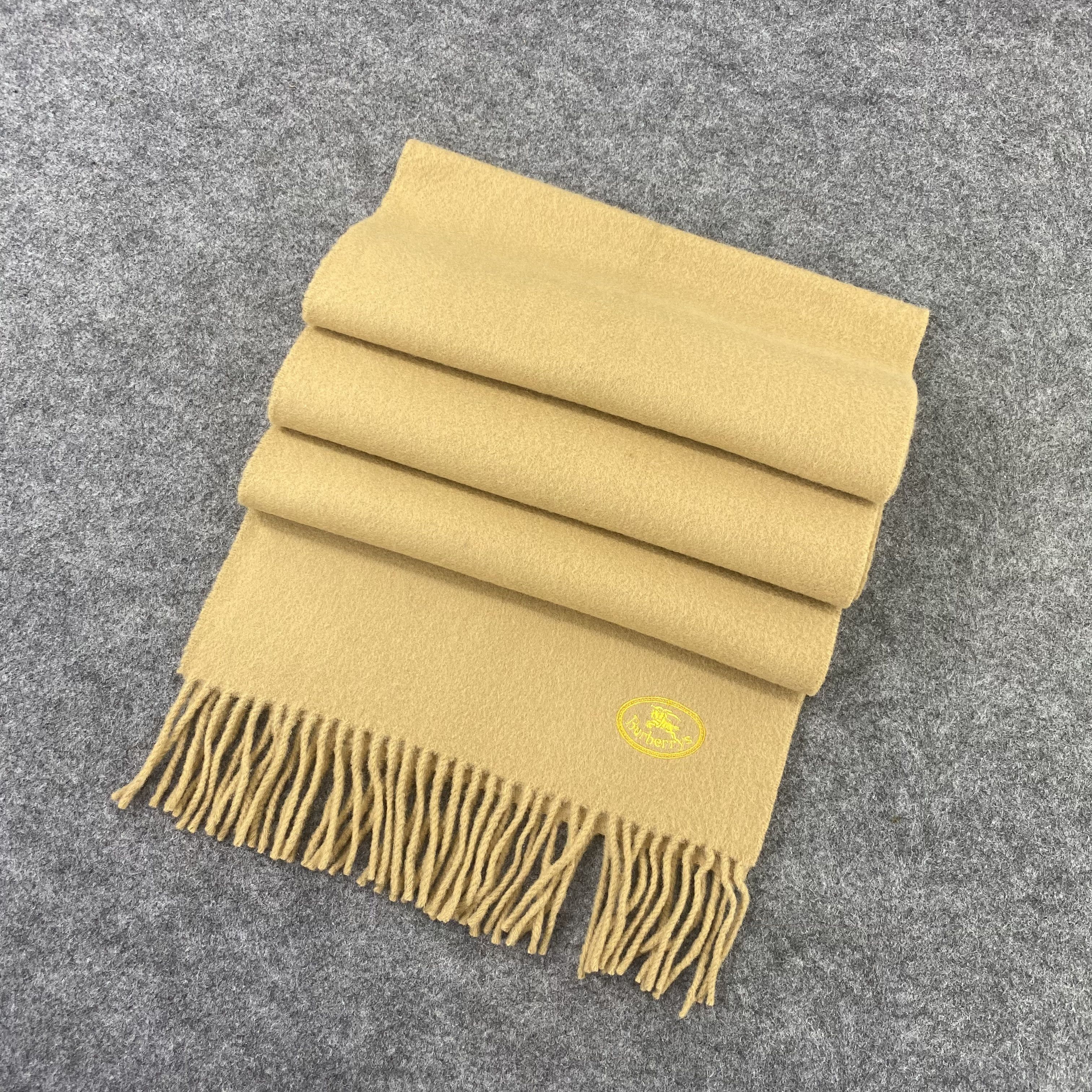 Burberry BURBERRY Scarf / Muffler / Neckwear -T1082 Size ONE SIZE - 2 Thumbnail