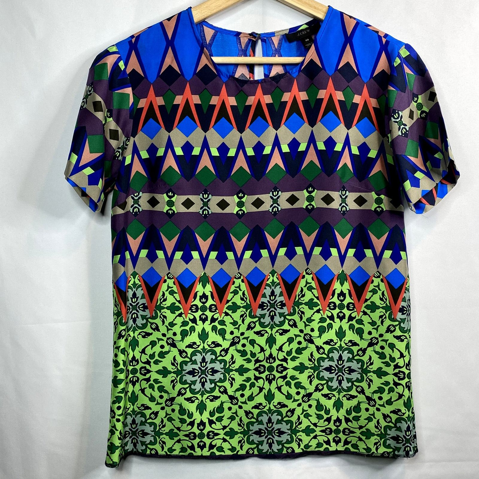 J.Crew Silk J Crew top crew neck, button closure Sz 00 Size XXS / US 00 / IT 34 - 1 Thumbnail