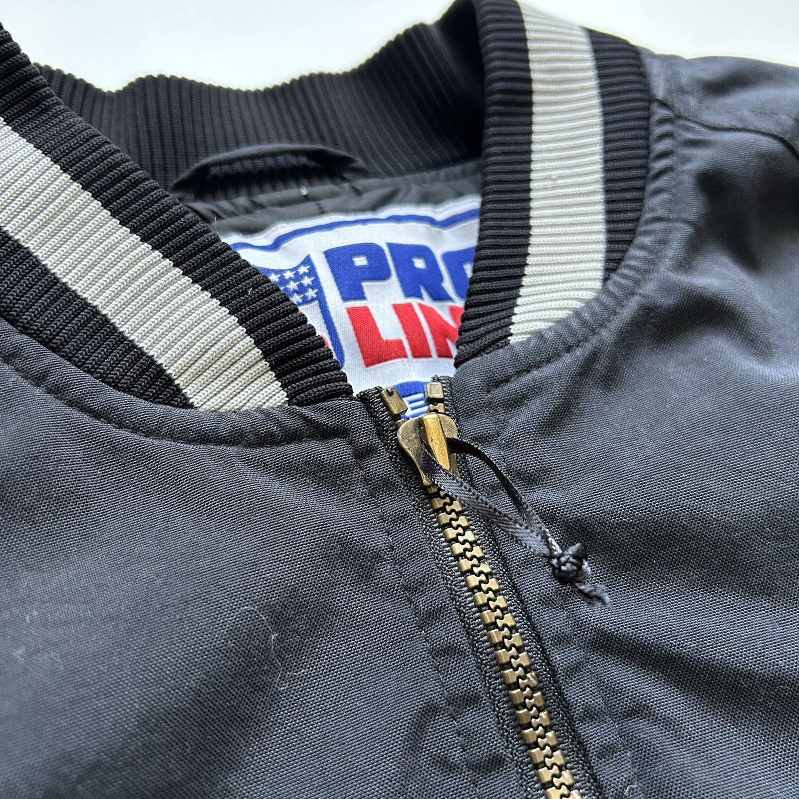 NFL Vintage 90s NFL Nike Pro Line Oakland Raiders Jacket Medium Size US M / EU 48-50 / 2 - 5 Thumbnail
