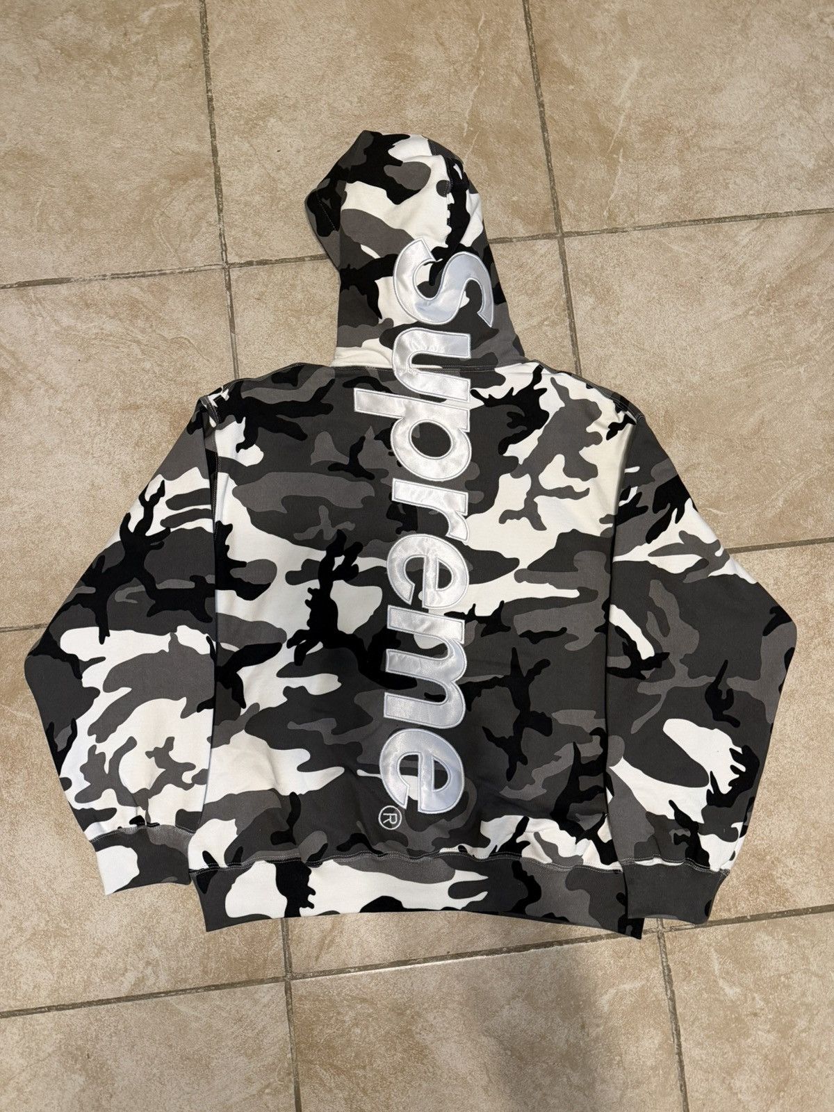 Supreme Supreme Satin Applique ‘Snow Camo’ Size US L / EU 52-54 / 3 - 2 Thumbnail