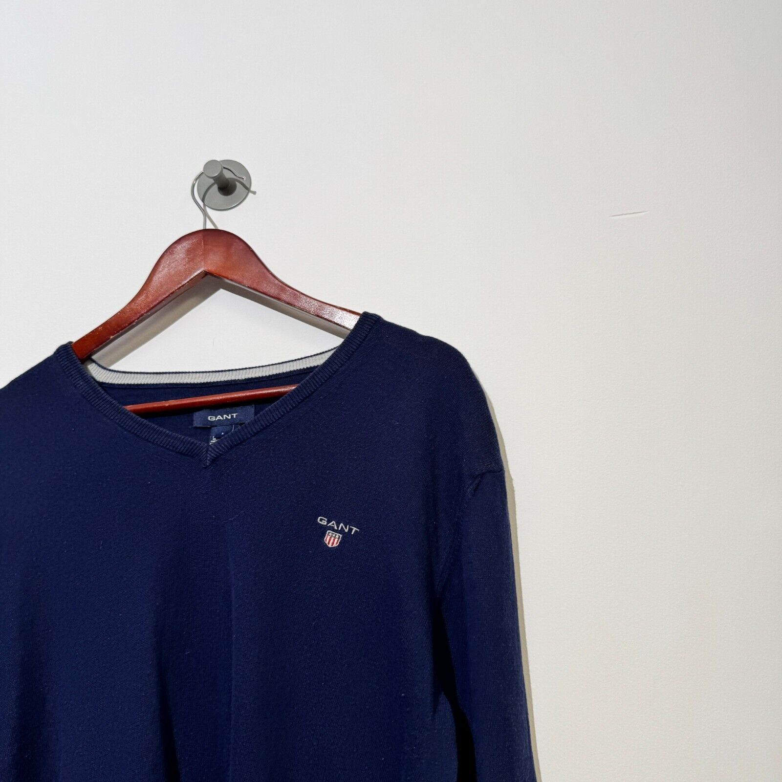 Gant × Vintage Vintage 90s Gant Unisex Navy Cotton Sweater Size L V-Neck Size US L / EU 52-54 / 3 - 5 Thumbnail