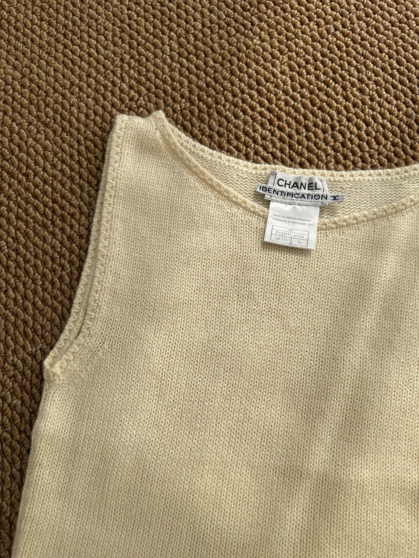 Chanel CHANEL Ivory lace silver label knit sleeveless top Wmns Size XS / US 0-2 / IT 36-38 - 6 Thumbnail