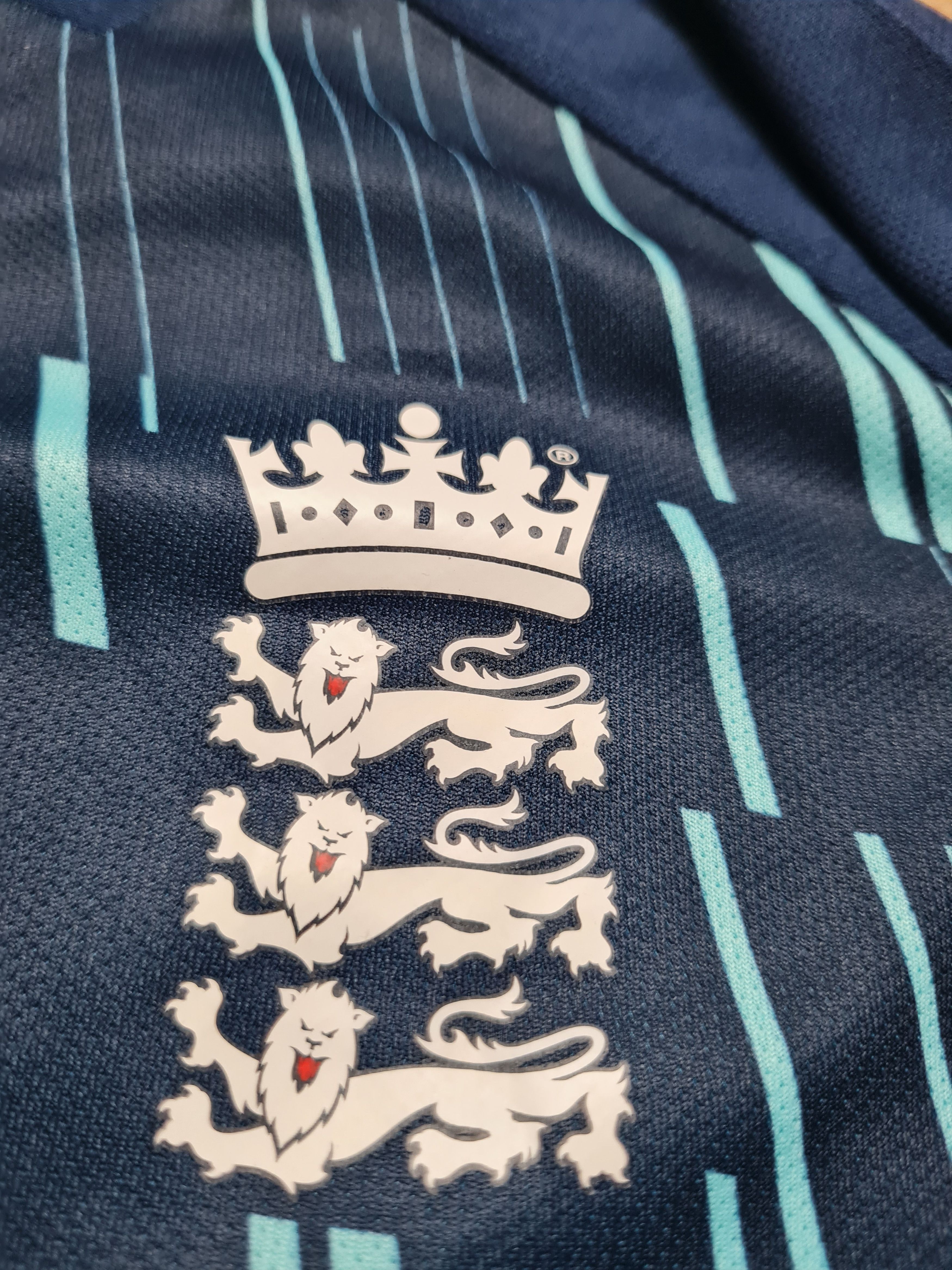Castore JERSEY ENGLAND NATIONAL TEAM FOOTBAL SOCCER SHIRT CASTORE Size US L / EU 52-54 / 3 - 6 Thumbnail