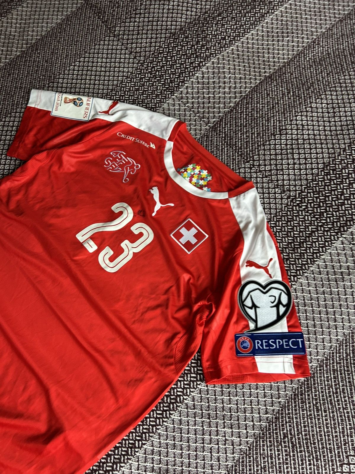 Puma Puma Suisse 23 Shaqiri Kids Football Jersey Rare T-Shirt Size US XS / EU 42 / 0 - 2 Thumbnail