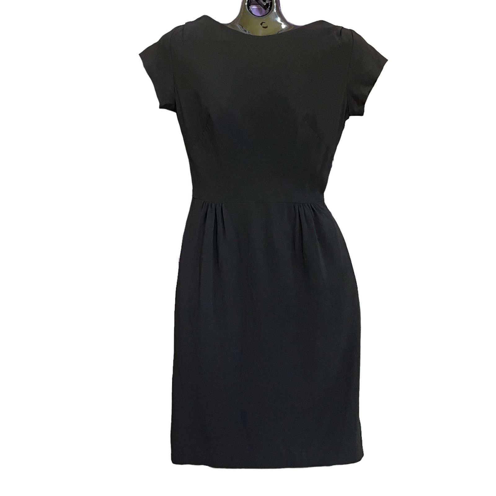 Vintage Vintage 1960s Black Crepe Bateau Neck Wiggle Dress LBD Size XS / US 0-2 / IT 36-38 - 1 Thumbnail