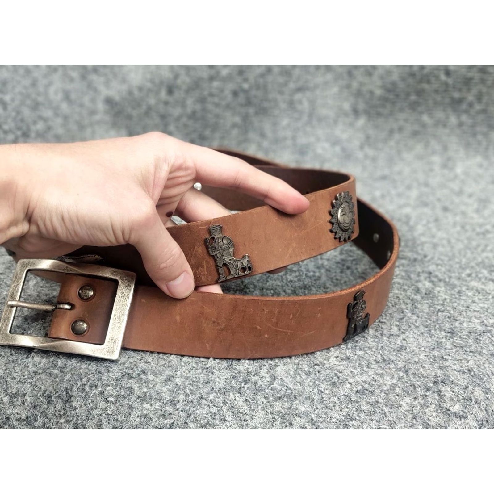Etro VINTAGE Etro Leather belt Mens 90s logo cows buckle Brown Leather Dress Belt One Size Brown ETRO Mens Belt Size ONE SIZE - 5 Thumbnail