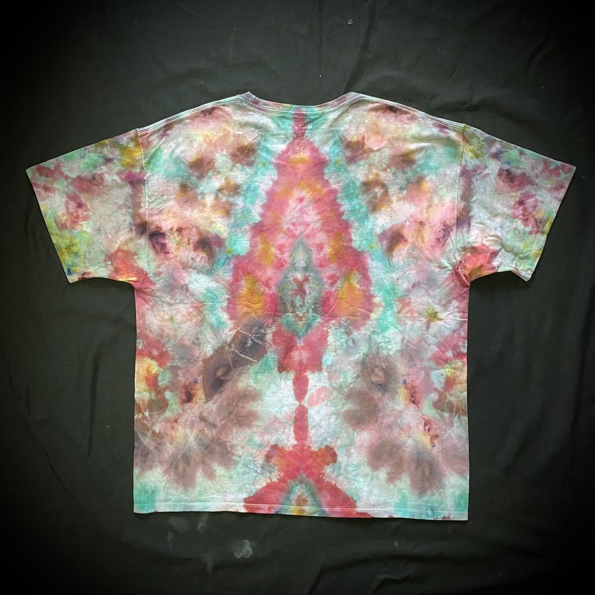 Champion × Handmade ICE DYE MANDALA Size US XL / EU 56 / 4 - 2 Thumbnail