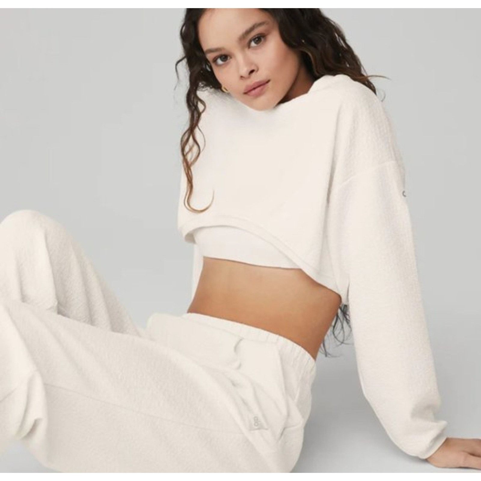 Alo ALO Yoga Tailored Ivory Cream Crop Top Hoodie Sz M Size M / US 6-8 / IT 42-44 - 1 Thumbnail