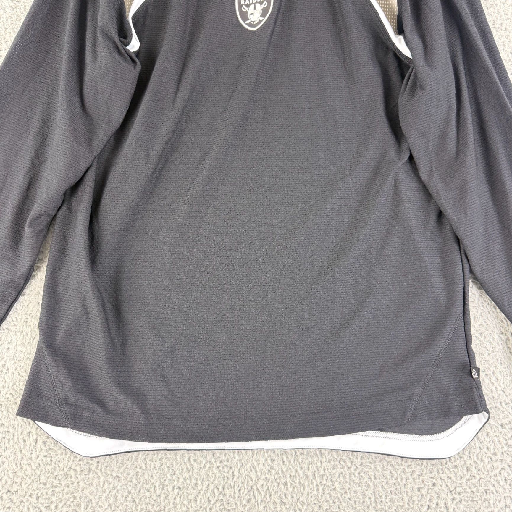NFL NFL Raiders Shirt Mens Medium Black White Long Sleeve Pullover Size US M / EU 48-50 / 2 - 4 Thumbnail