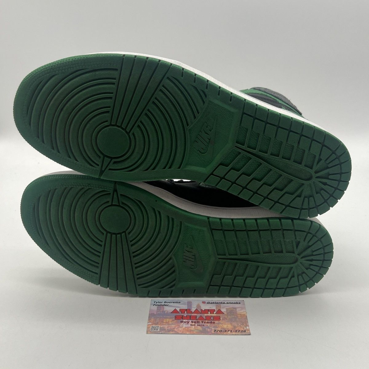 Nike Air Jordan 1 High pine green 2.0 Size US 10.5 / EU 43-44 - 7 Thumbnail