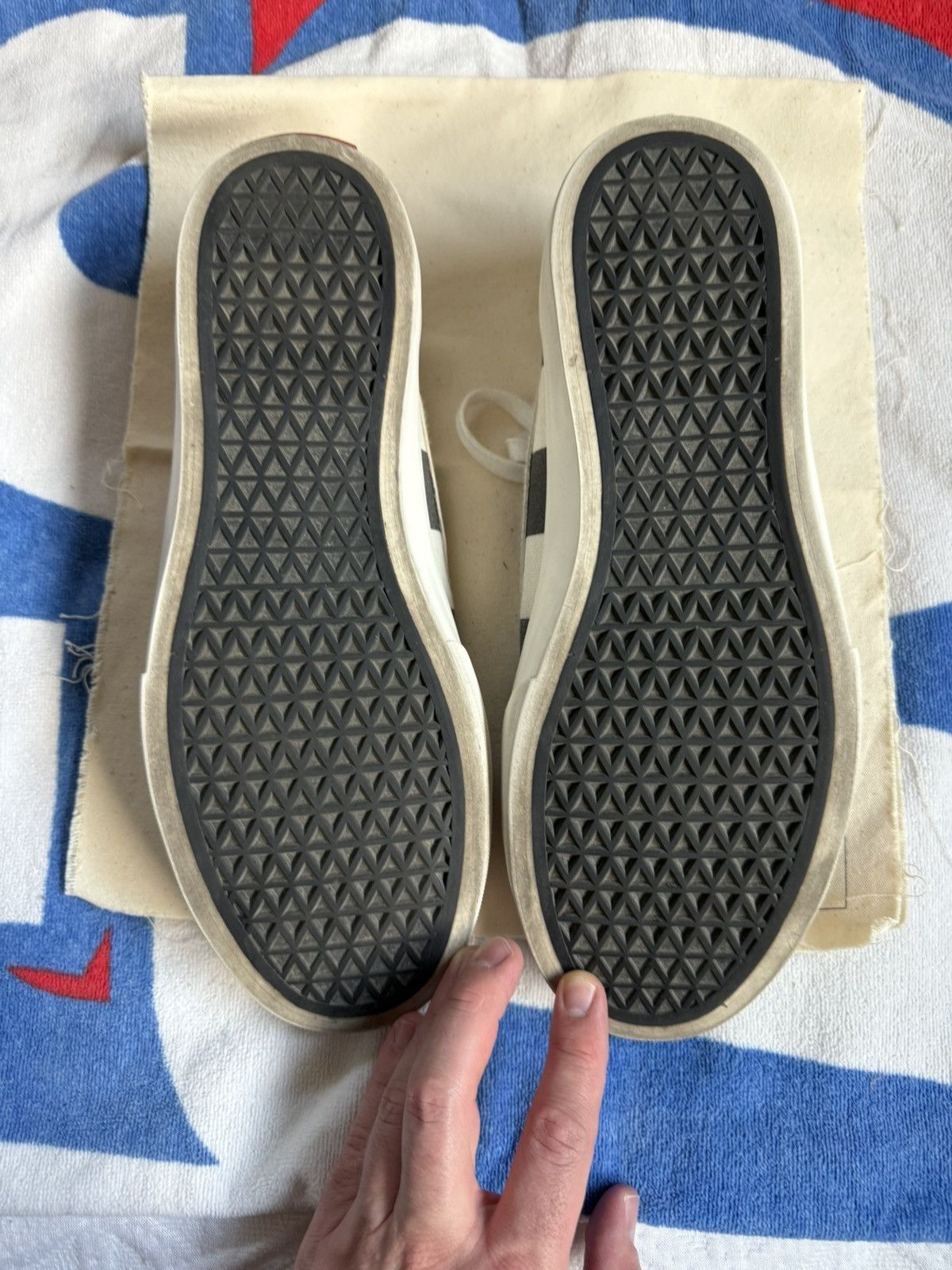 Article No. Article No. Vintage check low top sneakers Size US 11.5 / EU 44-45 - 6 Thumbnail