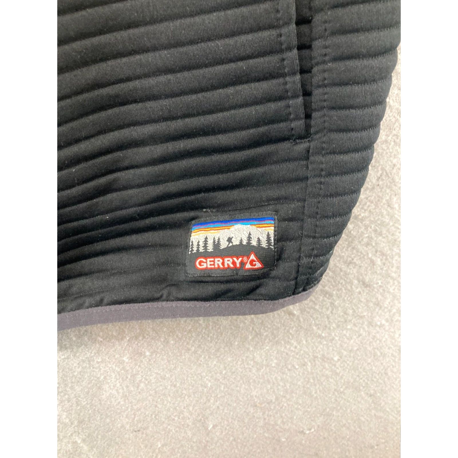 Vintage Gerry Jacket Mens 2XL Black Quilted Softshell Stand-Up Collar Outdoor Hiking Middle-Length Coat Men’s Regular Fit Casual Jacket Size US XXL / EU 58 / 5 - 5 Thumbnail