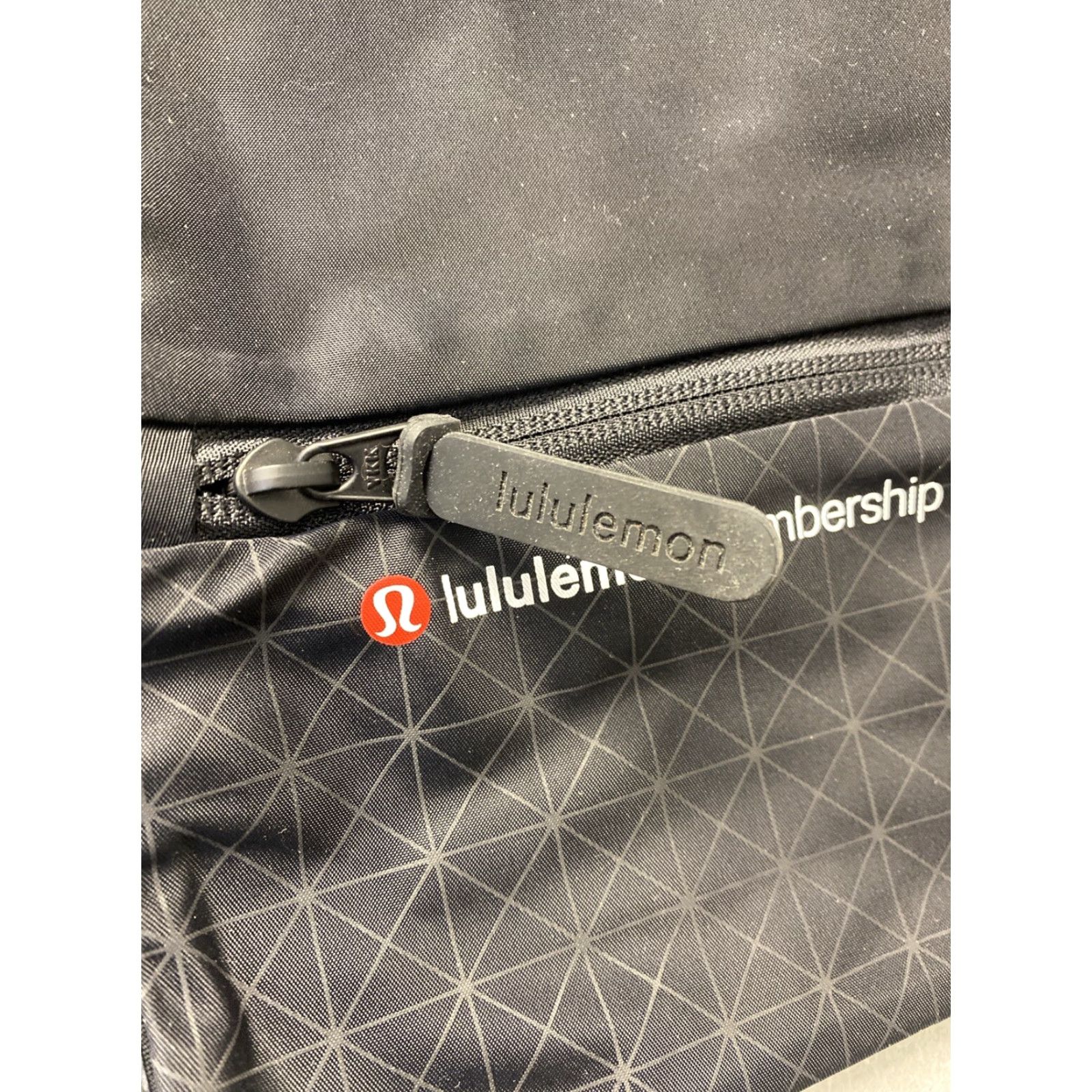 Lululemon VINTAGE Lululemon Gym Bag Women Drawstring Robe Zippered Pocket Lightweight Black 55-58cm Size ONE SIZE - 6 Thumbnail