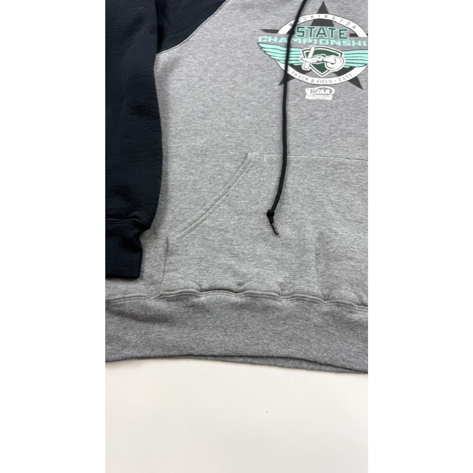 Russell Athletic VINTAGE Russell Athletic Hoodie Mens Large Gray Washington State Championships Track Field 2017 Graphic Print Pockets Mens Size US L / EU 52-54 / 3 - 3 Thumbnail