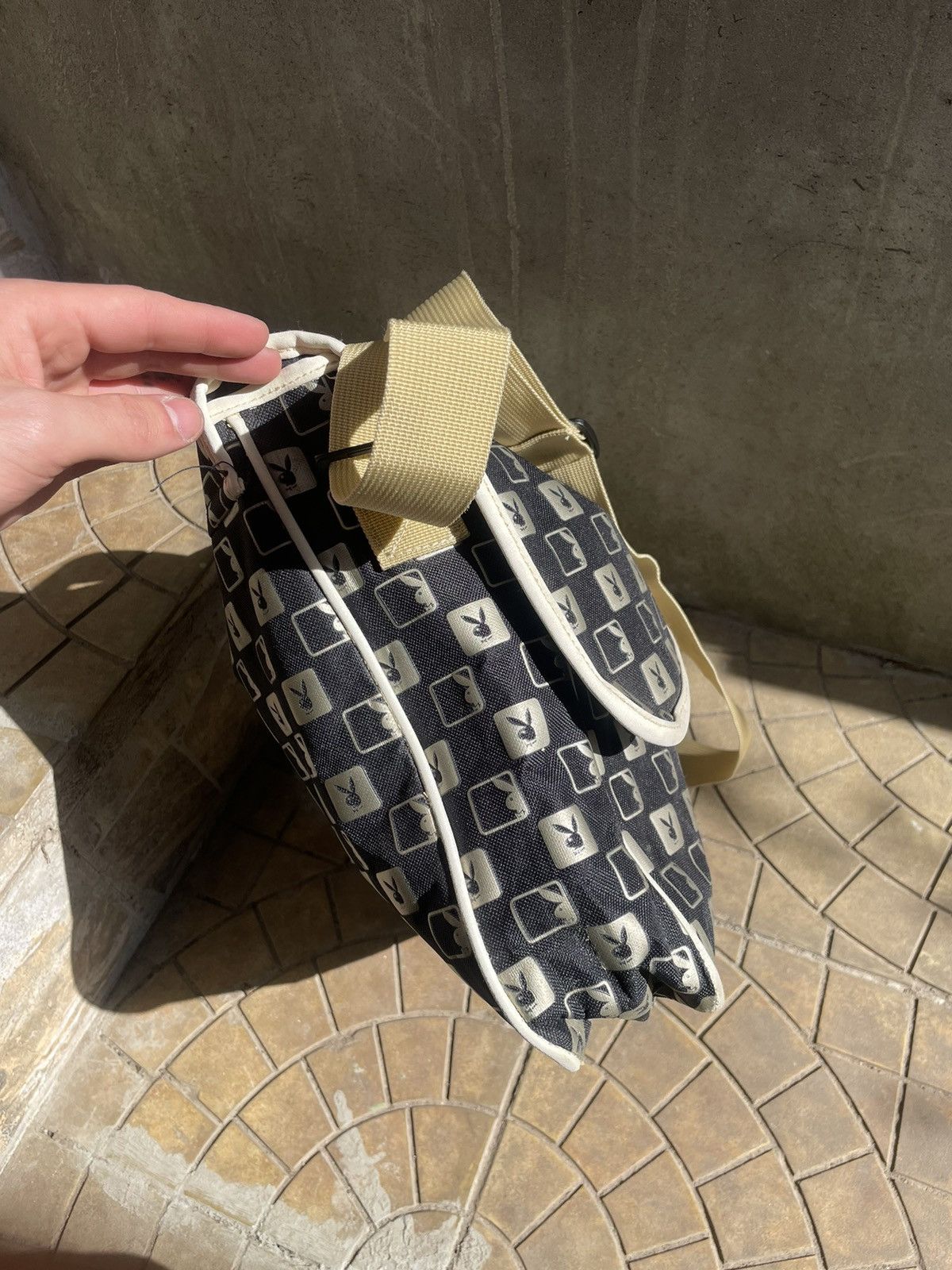 Playboy × Vintage Authentic Playboy Care Vintage Monogram Unisex Shoulder Bag Size ONE SIZE - 4 Thumbnail