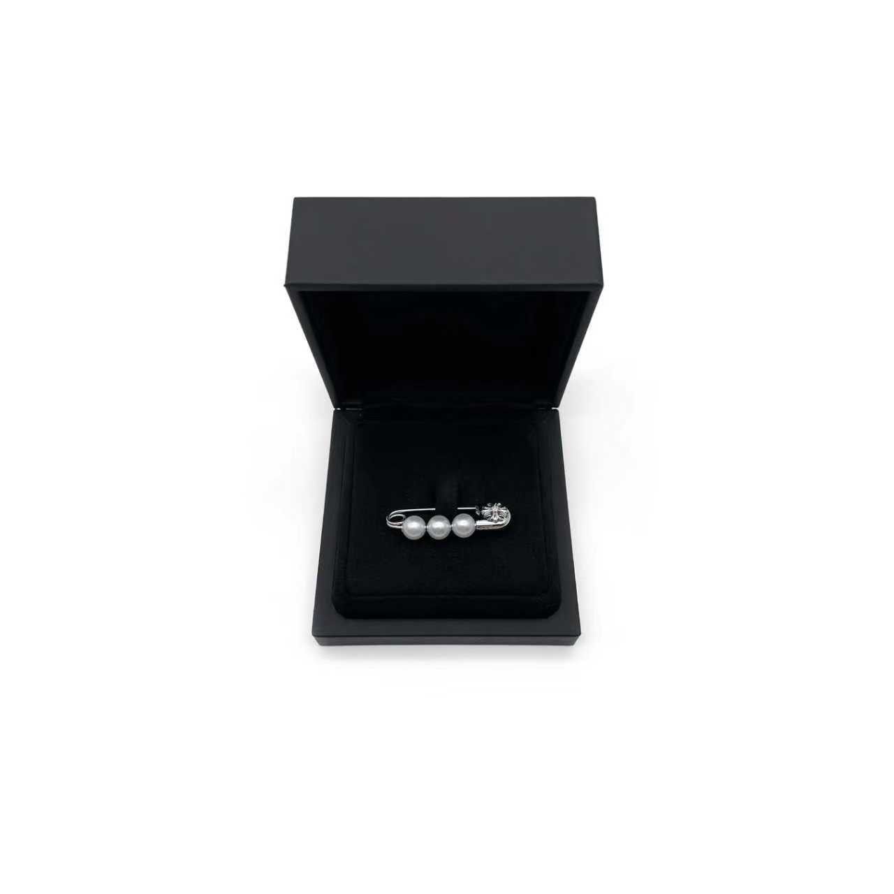 Chrome Hearts Chrome Hearts Mikimoto 18K White Gold Pearl Safety Pin Size ONE SIZE - 4 Thumbnail