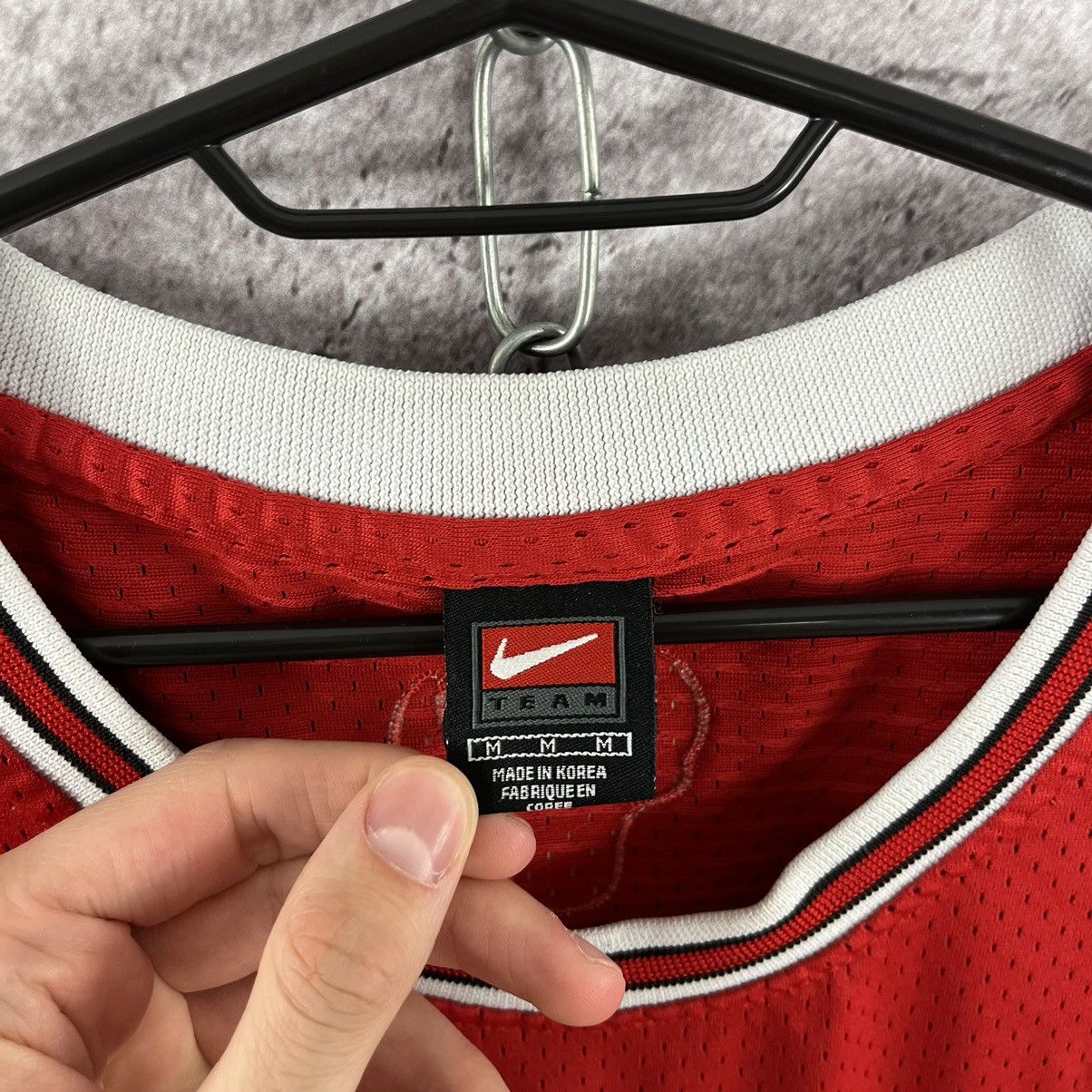 NBA × Nike Vintage Nike NBA Chicago Bulls #23 Jordan Red Size M Size US M / EU 48-50 / 2 - 10 Thumbnail