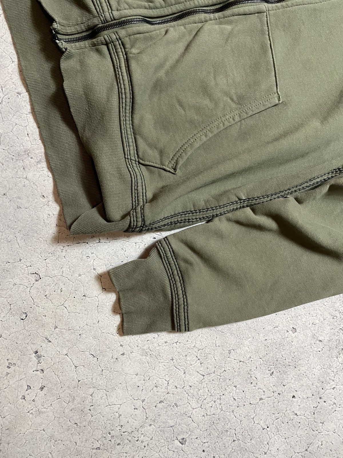 True Religion Vintage Track Suit True Religion Hype Zip Hoodie And Pants Size US L / EU 52-54 / 3 - 5 Thumbnail